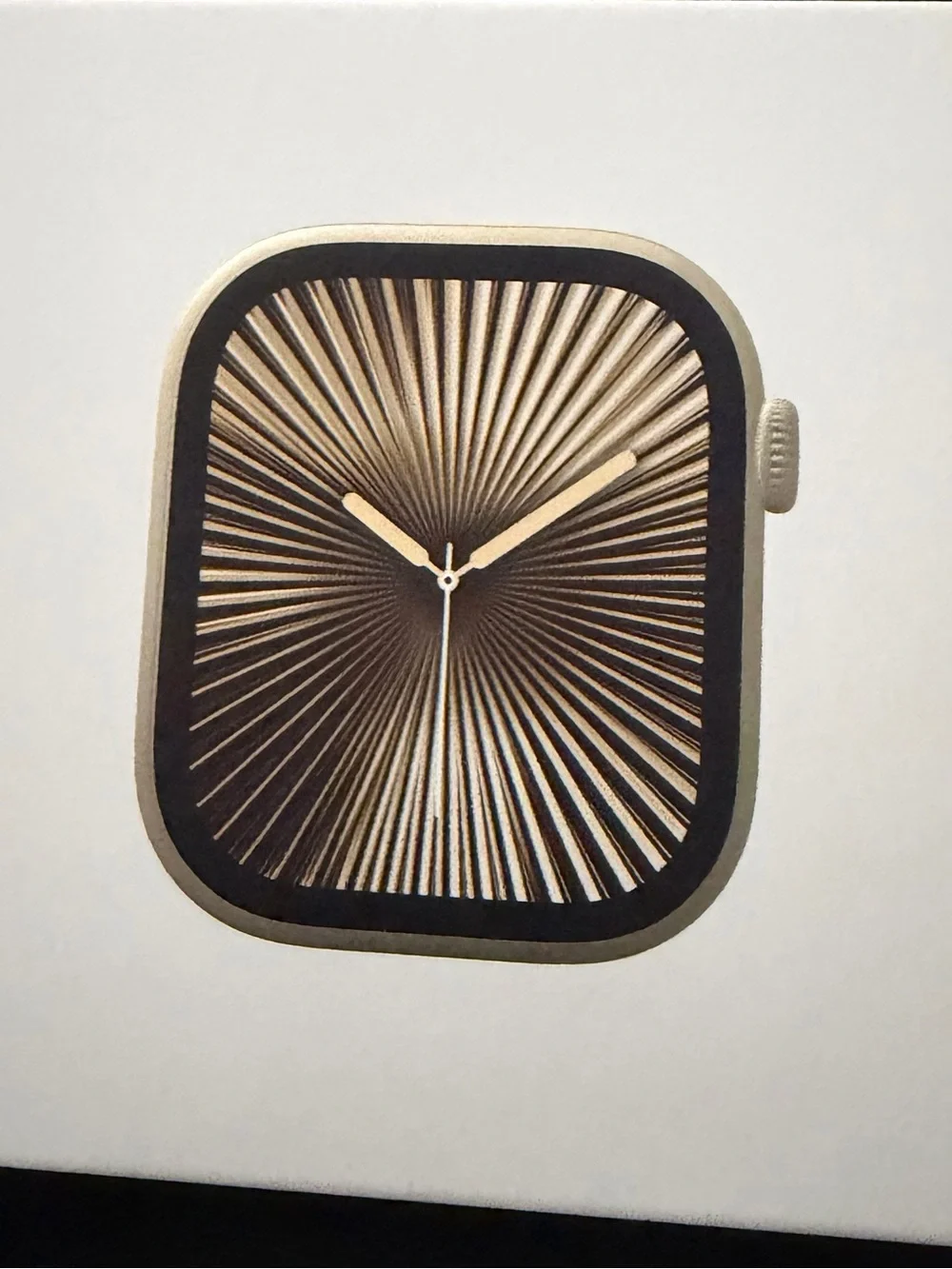 STUNNING ✨🍎Apple Watch ⌚️Series 10 GOLD 💛 TITANIUM 42MM ⚜️ GPS & LTE ⭐️